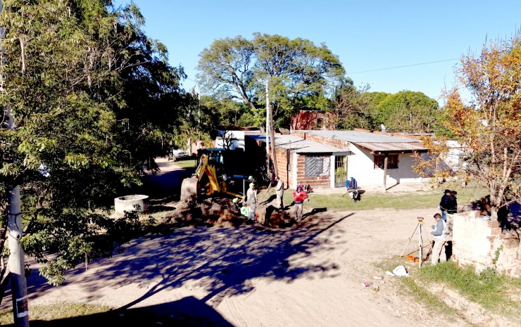 Mejor calidad de vida: siguen las obras cloacales en el San Roque Oeste y proyectan llegar a más barrios